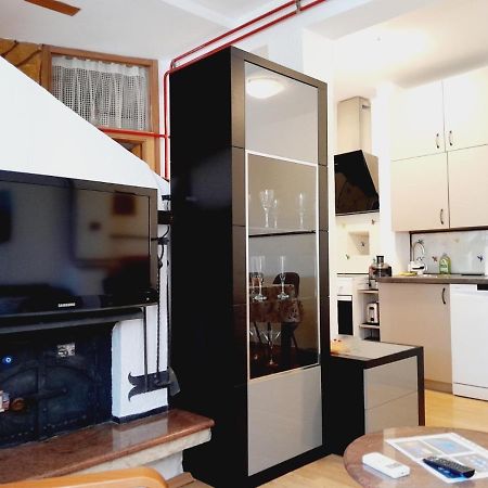 Apartment Mila With Jacuzzi Spa 普拉 外观 照片